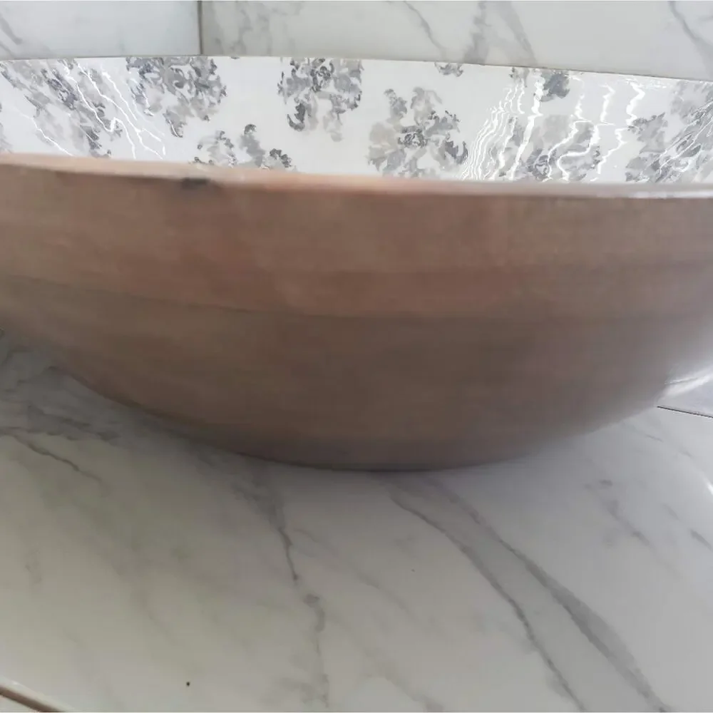 WOOD AND ACRYLIC DECORATIVE BOWL